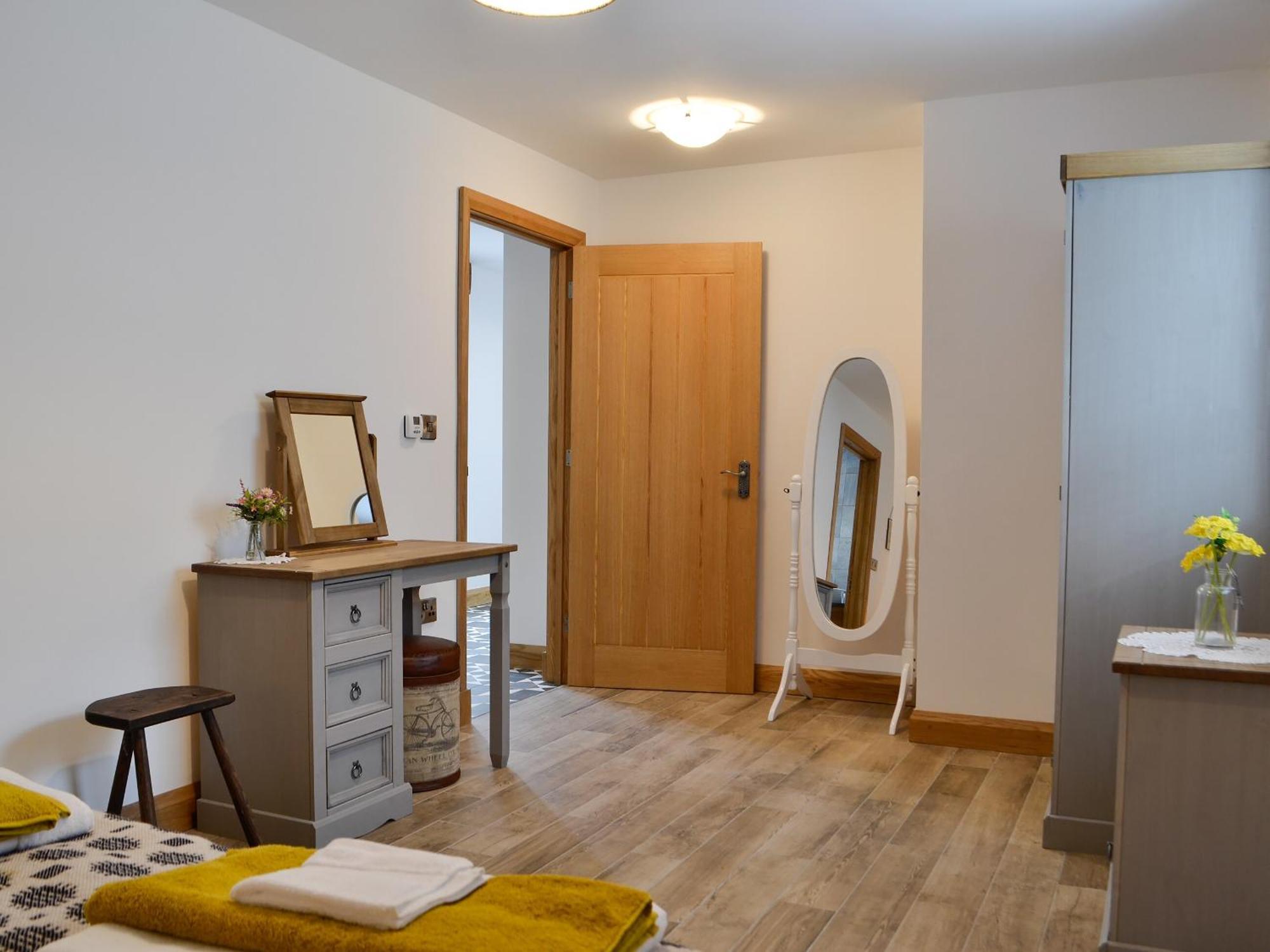 Sgubor Llwyndu Villa Betws  Luaran gambar
