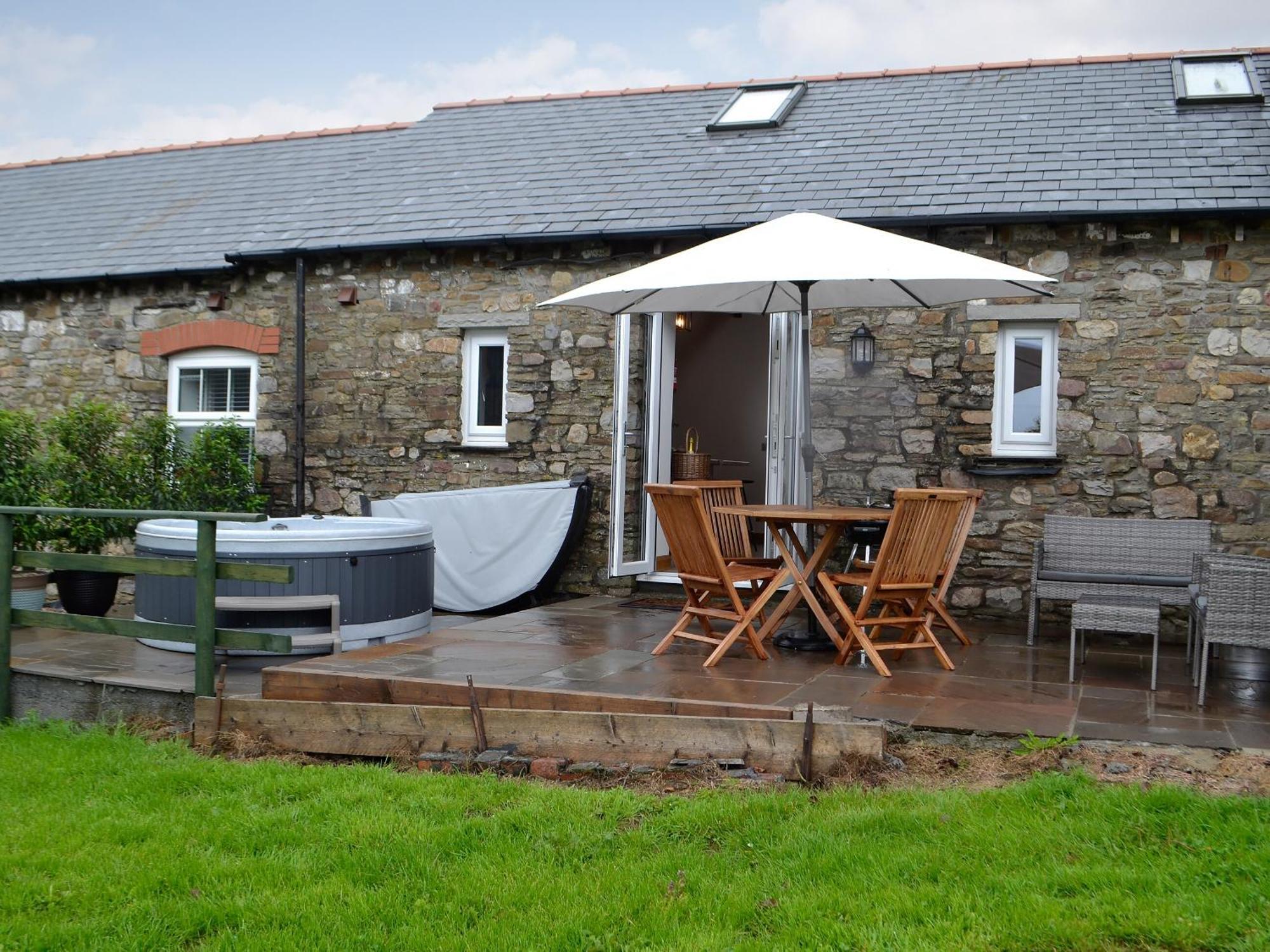 Sgubor Llwyndu Villa Betws  Luaran gambar